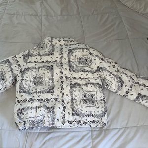 Forever 21 Women puffer jacket